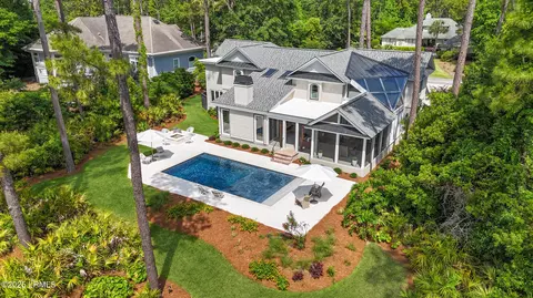 6 Spring Hill Ln, Hilton Head Island, SC 29928