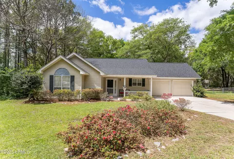 18 Le Moyne Dr, Beaufort, SC 29907