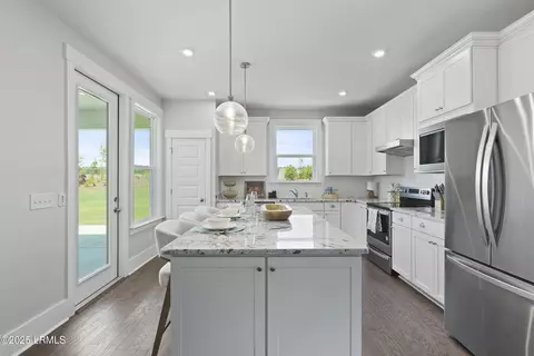 Kitchen - 264 Aurora Way, Bluffton, SC 29909 photo 6 of 6