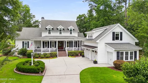 56 Farnsleigh Ave, Bluffton, SC 29910