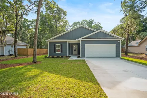 12 Meagan Dr, Beaufort, SC 29907