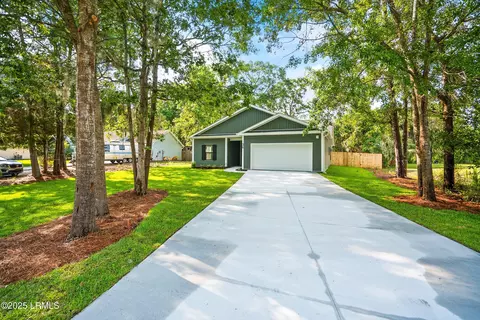 36 Telfair Dr, Beaufort, SC 29907