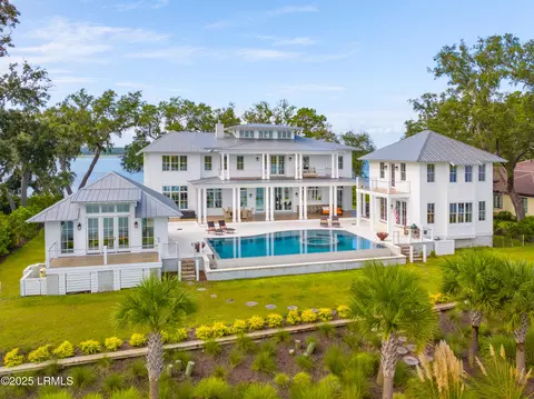 70 Brams Point Rd, Hilton Head Island, SC 29926