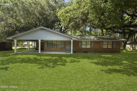 96 Pine Forest Loop, Ridgeland, SC 29936