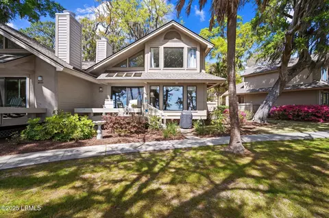 2009 Bluff Villas Rd, Saint Helena Island, SC 29920