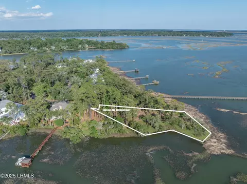 418 Islands Ave, Beaufort, SC 29902