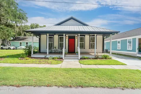 820 15th St, Port Royal, SC 29935