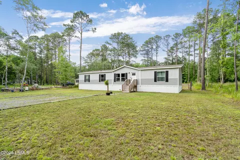 77 Bailey Cir, Sheldon, SC 29941