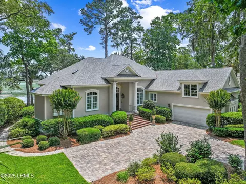 71 Peninsula Dr, Hilton Head Island, SC 29926