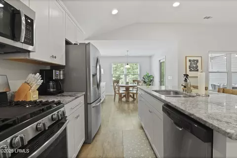 Entry Way - 42 Old Mill Xing, Bluffton, SC 29910 photo 10 of 11