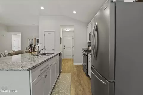 Entry Way - 42 Old Mill Xing, Bluffton, SC 29910 photo 7 of 11