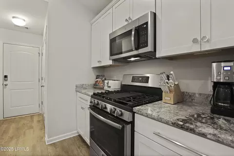 Entry Way - 42 Old Mill Xing, Bluffton, SC 29910 photo 9 of 11