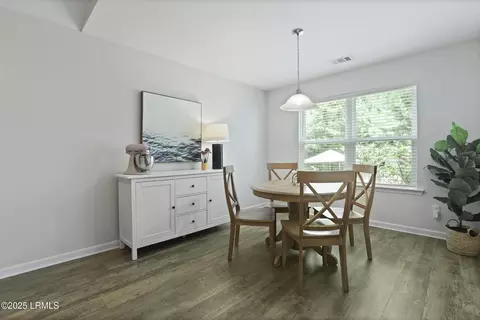 Dining - 42 Old Mill Xing, Bluffton, SC 29910 photo 2 of 3