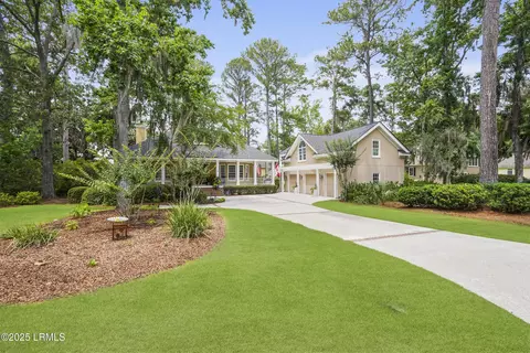 13 Longwood Dr, Okatie, SC 29909