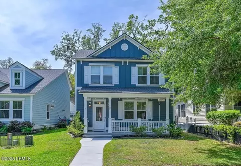 309 Cockle Ln, Beaufort, SC 29906