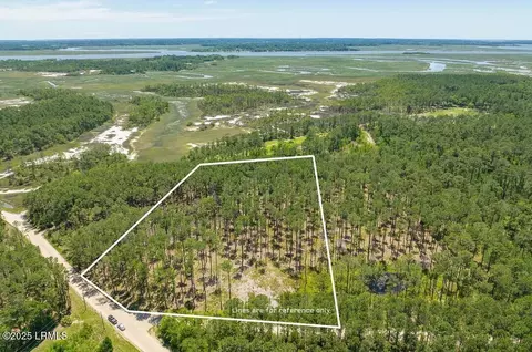 70 Sherman Dr, Beaufort, SC 29907