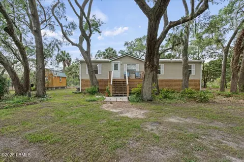 4 View Point Cir, Saint Helena Island, SC 29920