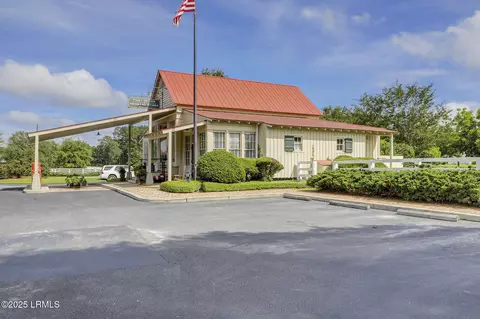 Exterior - 10 Skipperling Ln, Bluffton, SC 29909 photo 16 of 17