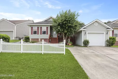 29 Kings Cross Ct, Beaufort, SC 29902