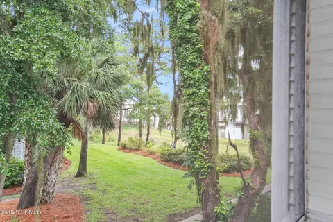 1231 Ladys Island Dr #327, Port Royal, SC 29935