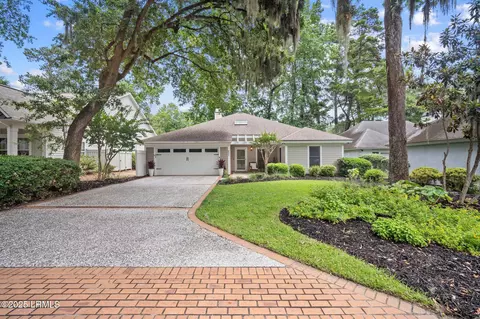 637 S Reeve Rd, Saint Helena Island, SC 29920