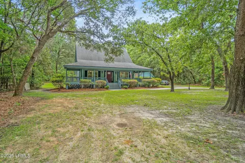 21 Planters Cir, Beaufort, SC 29907