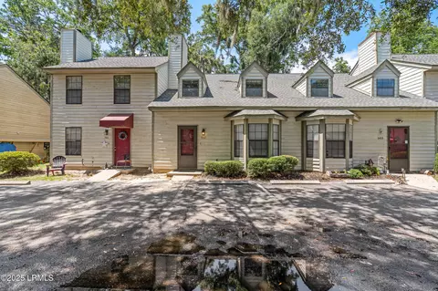 502 Island Pines Dr, Port Royal, SC 29935