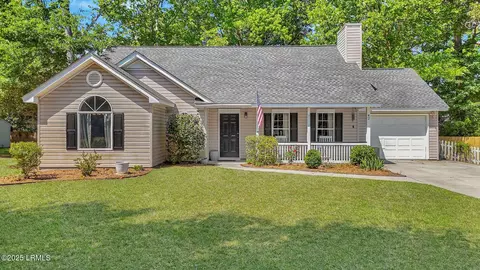 42 Le Moyne Dr, Beaufort, SC 29907