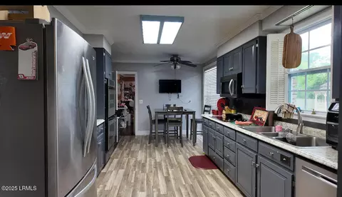 Kitchen - 900 3rd St W, Hampton, SC 29924 photo 1 of 5