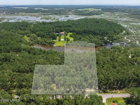 196 Polowana Rd, Saint Helena Island, SC 29920