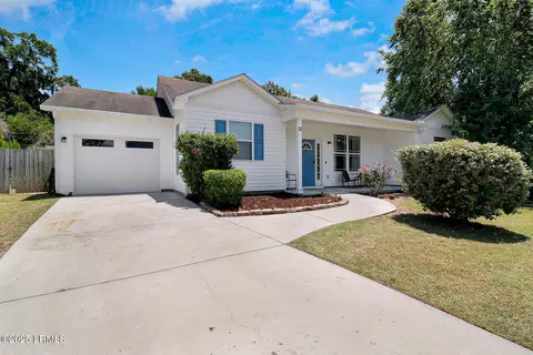 21 Wintergreen Dr, Beaufort, SC 29906