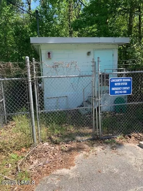 625 Elm St W, Hampton, SC 29924 photo 3