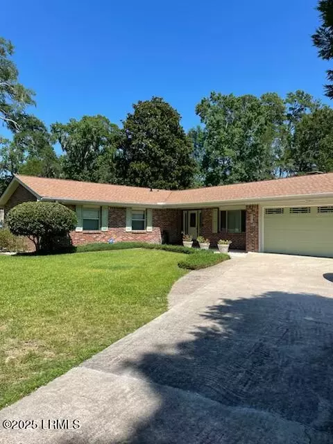 998 Katherine Ct, Beaufort, SC 29902