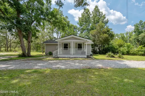 7058 Roseida Rd, Beaufort, SC 29906
