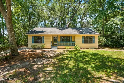 4011 Magnolia St, Beaufort, SC 29906