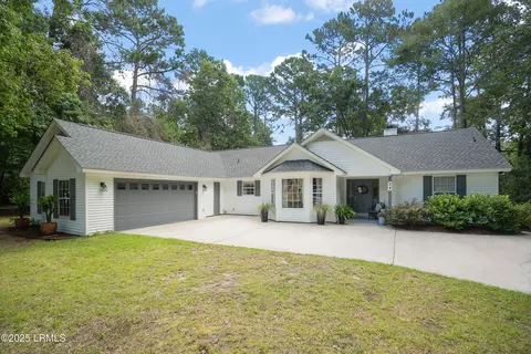 24 Thomas Sumter St, Beaufort, SC 29907