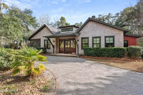 2302 Stuart St, Beaufort, SC 29902