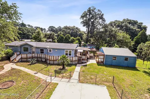 5 Grays Hill Acres, Beaufort, SC 29906