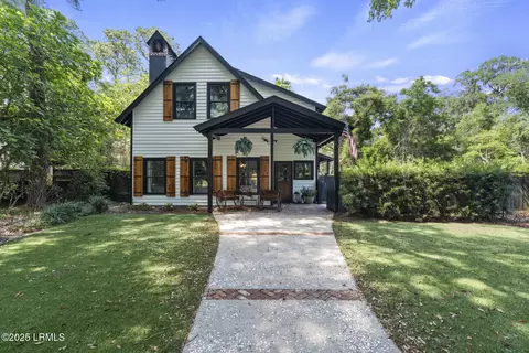 16 Four Winds Ave, Beaufort, SC 29907