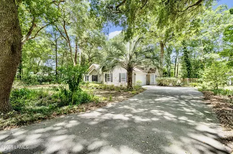 663 Sams Point Rd, Beaufort, SC 29907