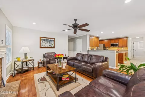 Living - 69 Wheatfield Cir, Bluffton, SC 29910 photo 1 of 1