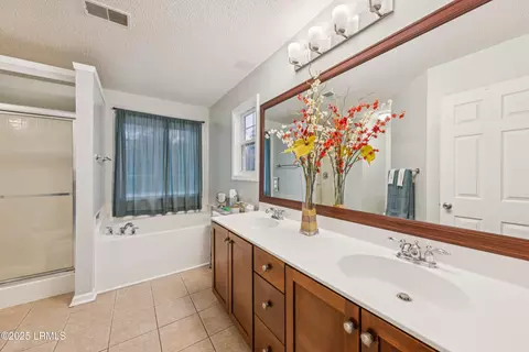 Bath - 69 Wheatfield Cir, Bluffton, SC 29910 photo 2 of 4