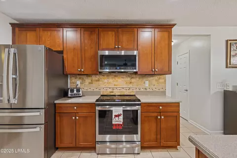 Kitchen - 69 Wheatfield Cir, Bluffton, SC 29910 photo 3 of 4