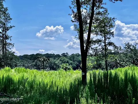 9 E River Dr, Beaufort, SC 29907 photo 4