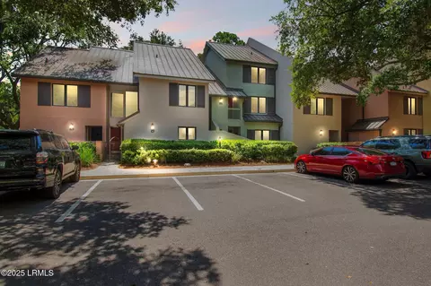2 Lighthouse Ln #821, Hilton Head Island, SC 29928