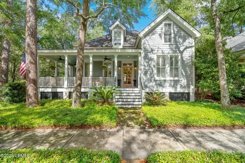 11 Hayek St, Beaufort, SC 29907