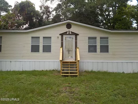 137 Windsor Rd, Burton, SC 29906