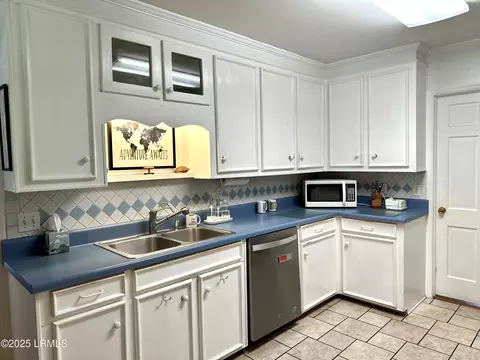 Kitchen - 105 Harriett St, Hampton, SC 29924 photo 2 of 2