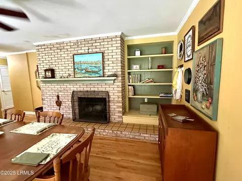 Dining - 105 Harriett St, Hampton, SC 29924 photo 4 of 4
