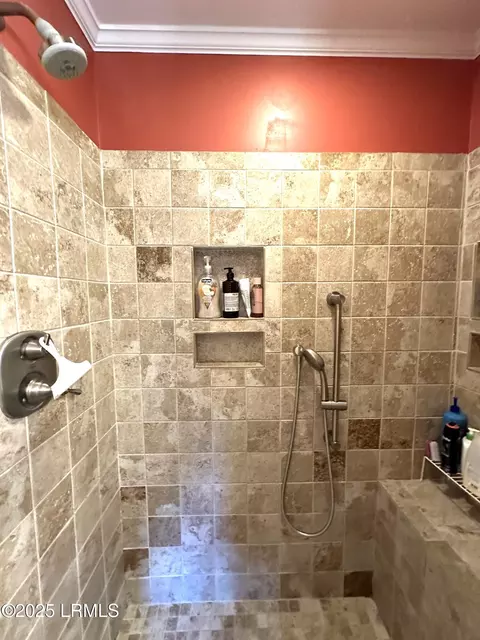 Bath - 105 Harriett St, Hampton, SC 29924 photo 3 of 4